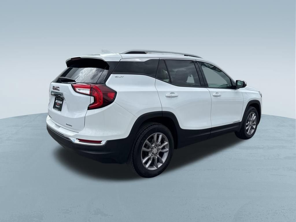 Used 2024 GMC Terrain SLT AWD/4WD image 8