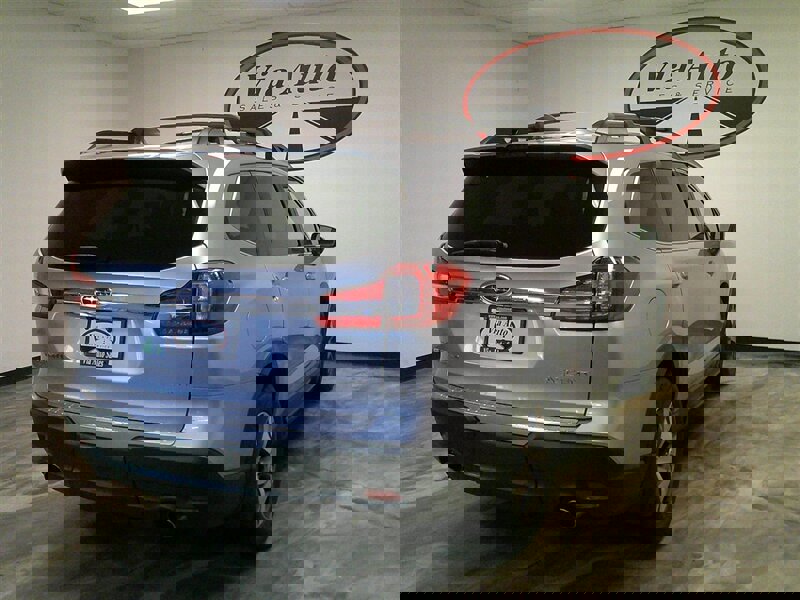 Used 2020 Subaru Ascent Premium image 6