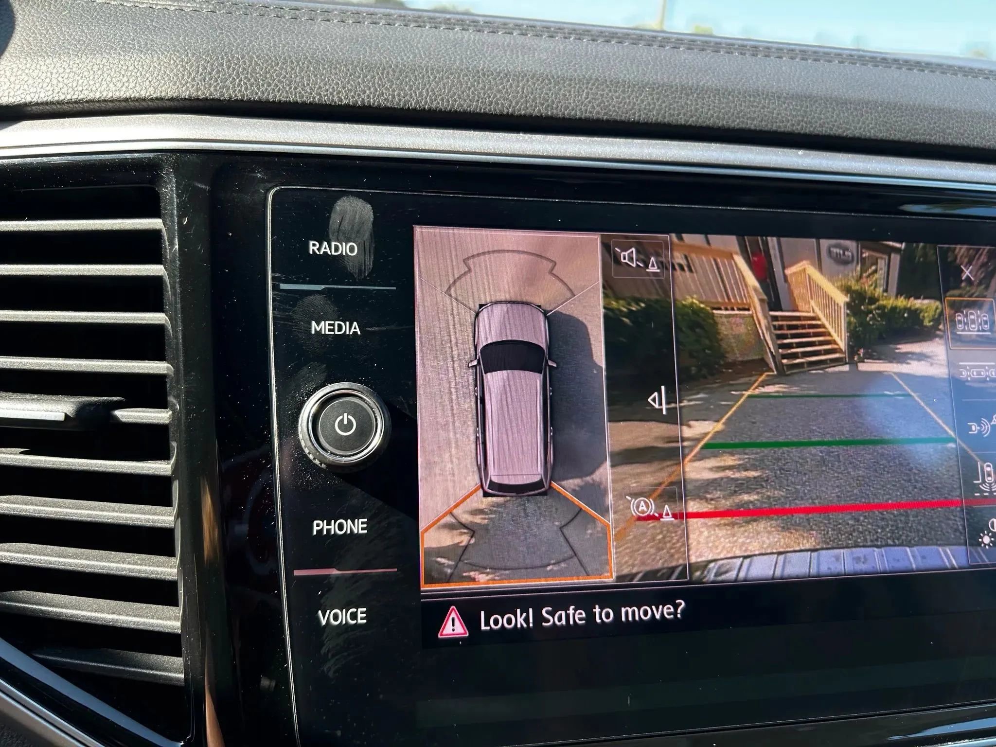 Used 2018 Volkswagen Atlas SEL Premium image 20