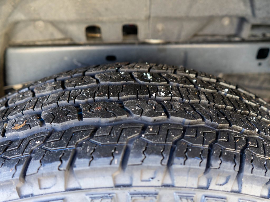 New 2025 GMC Canyon Elevation w/ Convenience Package image 30