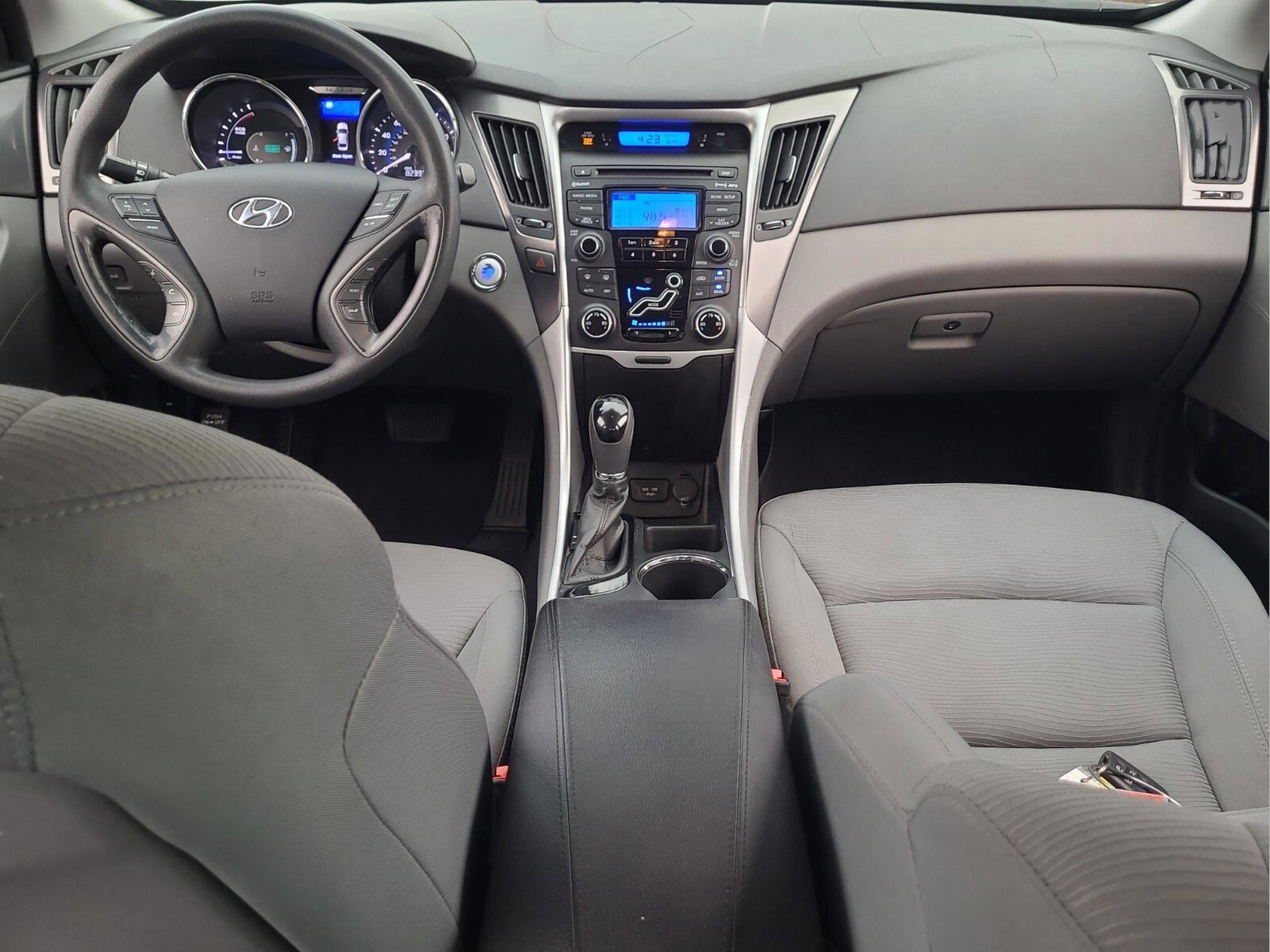 Used 2013 Hyundai Sonata Hybrid image 12