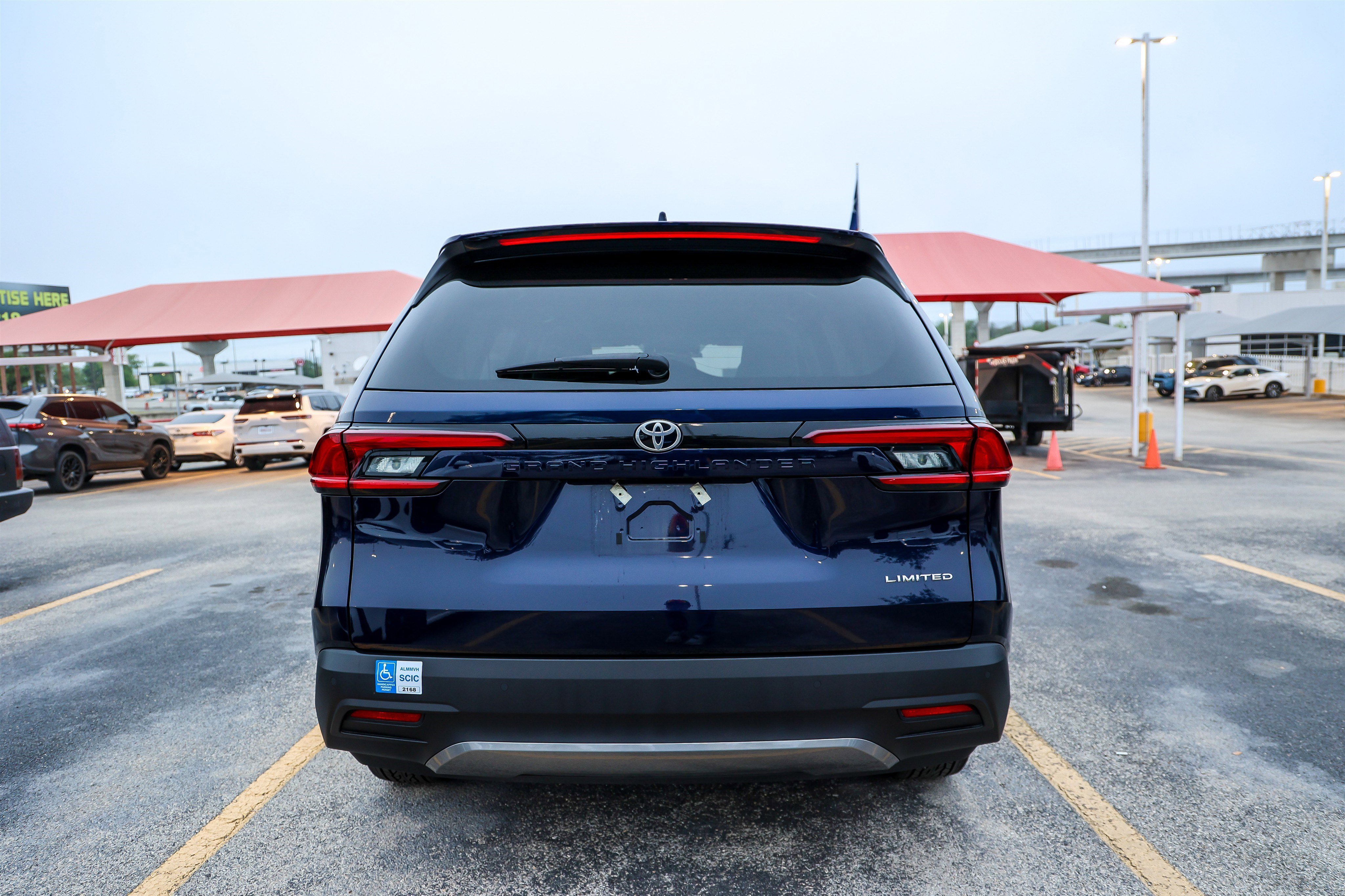 Certified 2025 Toyota Grand Highlander FWD image 9