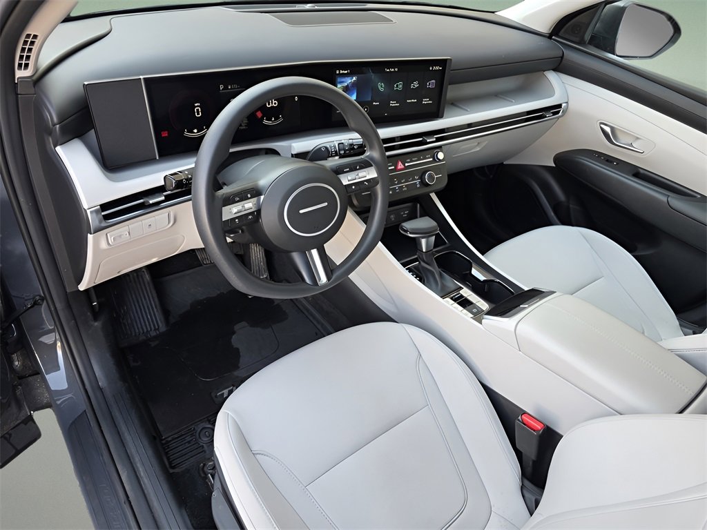 Used 2025 Hyundai Tucson SE image 21
