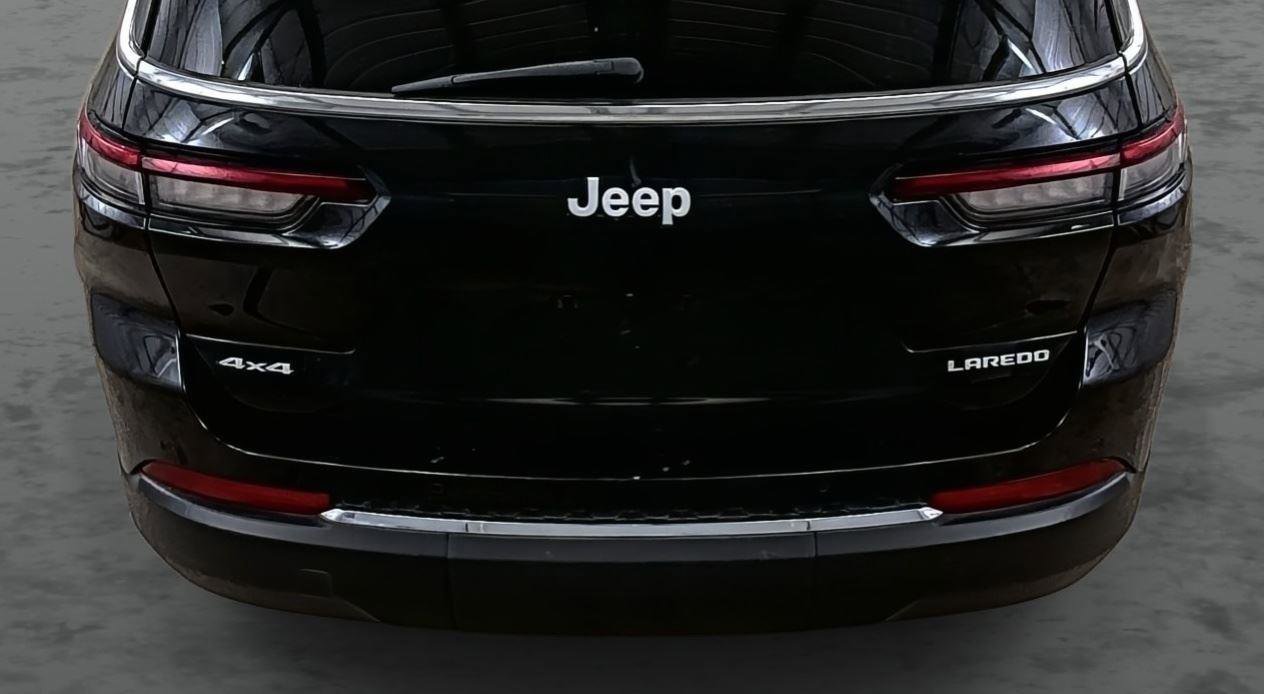 Used 2024 Jeep Grand Cherokee L Laredo image 11