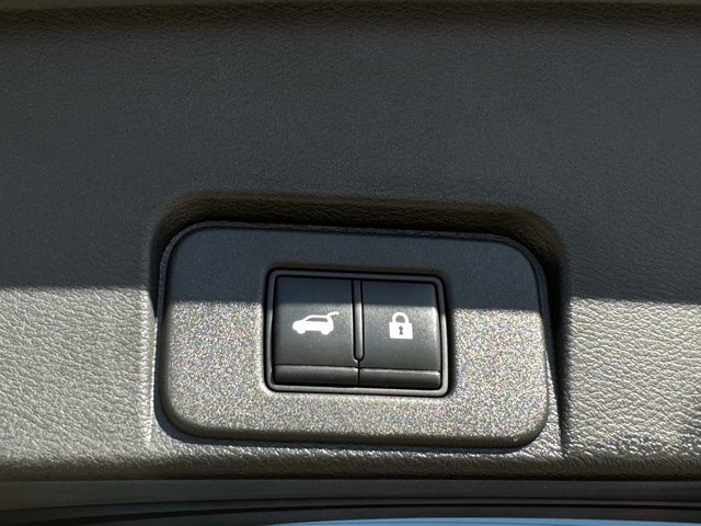 Used 2022 Nissan Rogue Platinum w/ Head-Up Display Package image 34