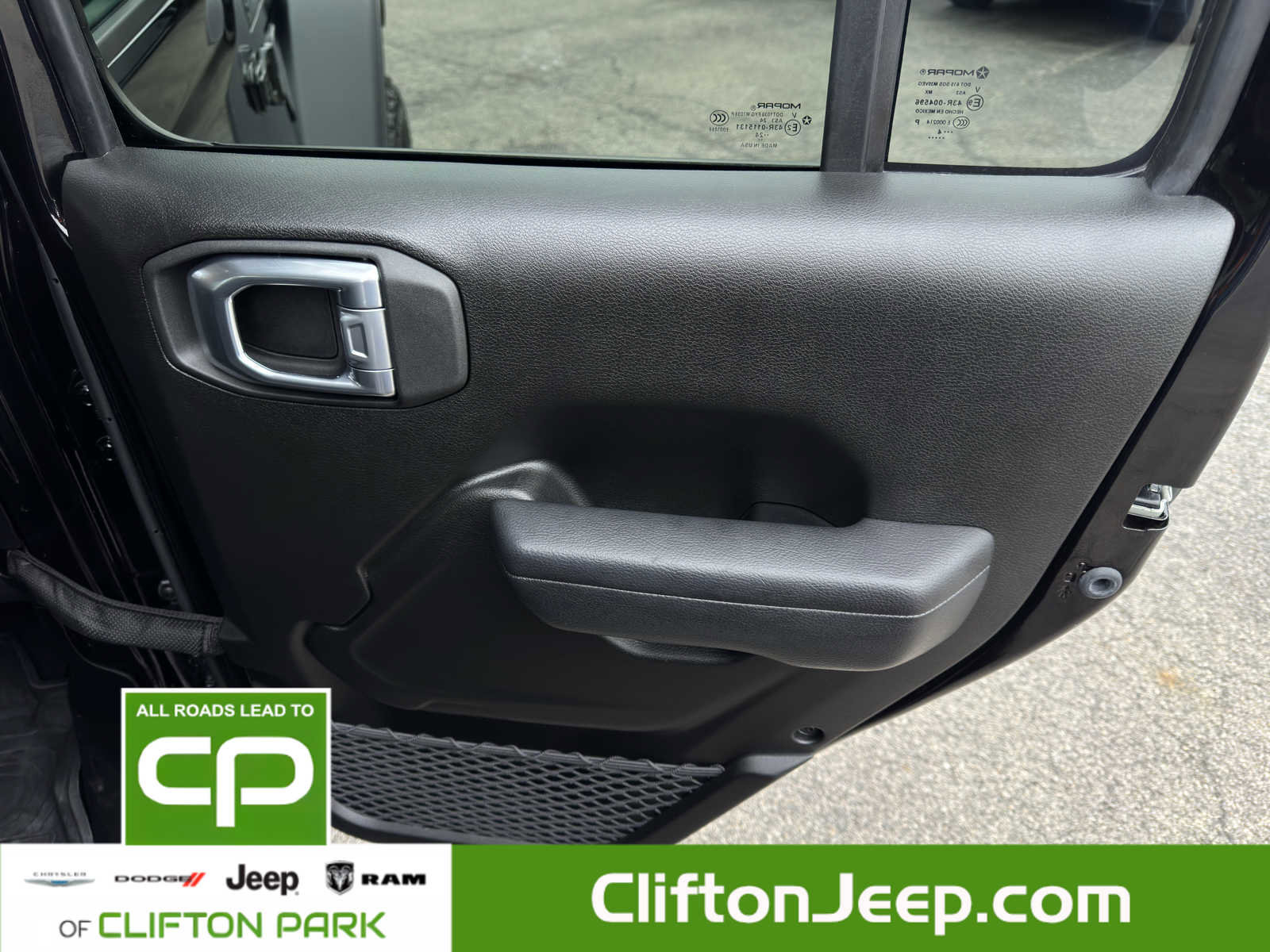 Used 2024 Jeep Wrangler Willys image 15