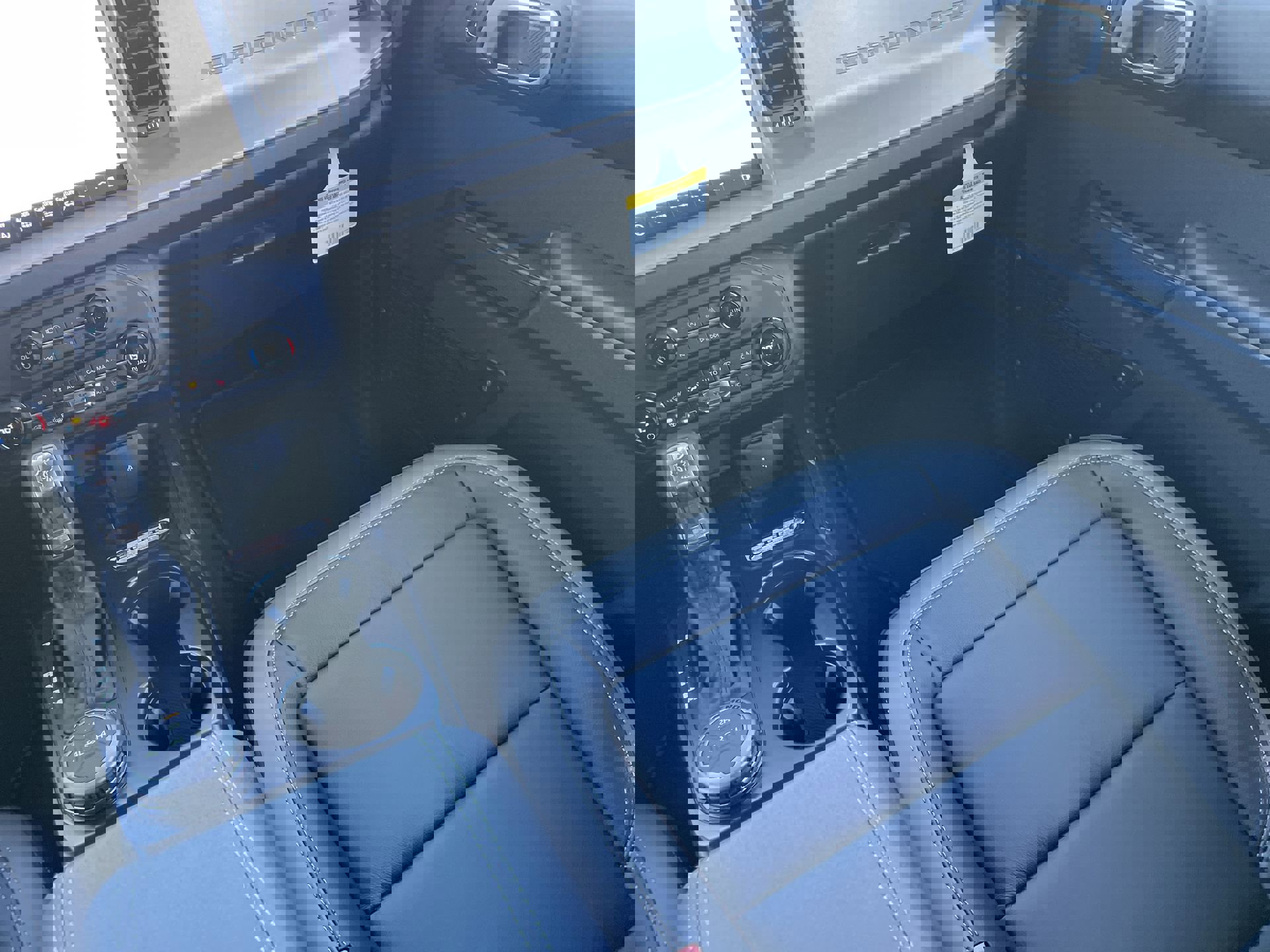 New 2025 Ford Bronco Outer Banks image 25