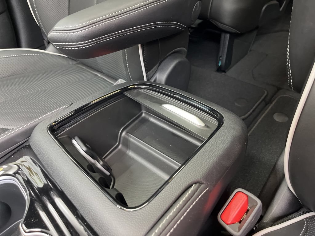 New 2027 Chrysler Pacifica Limited FWD image 20
