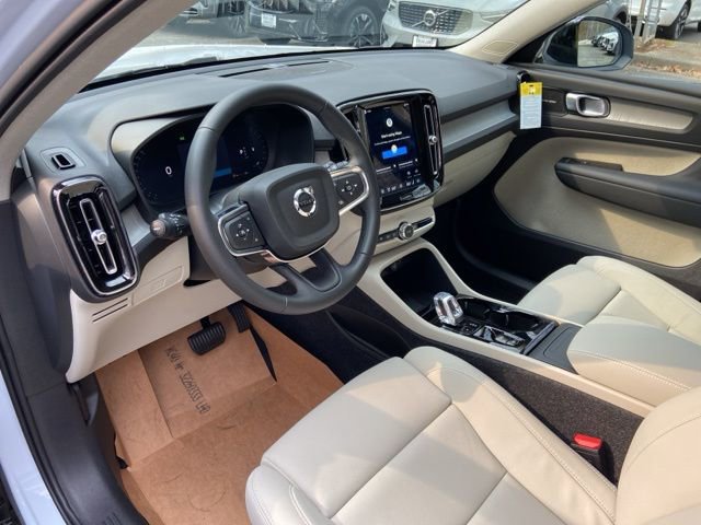 New 2026 Volvo XC40 B5 Ultra w/ Climate Package image 10