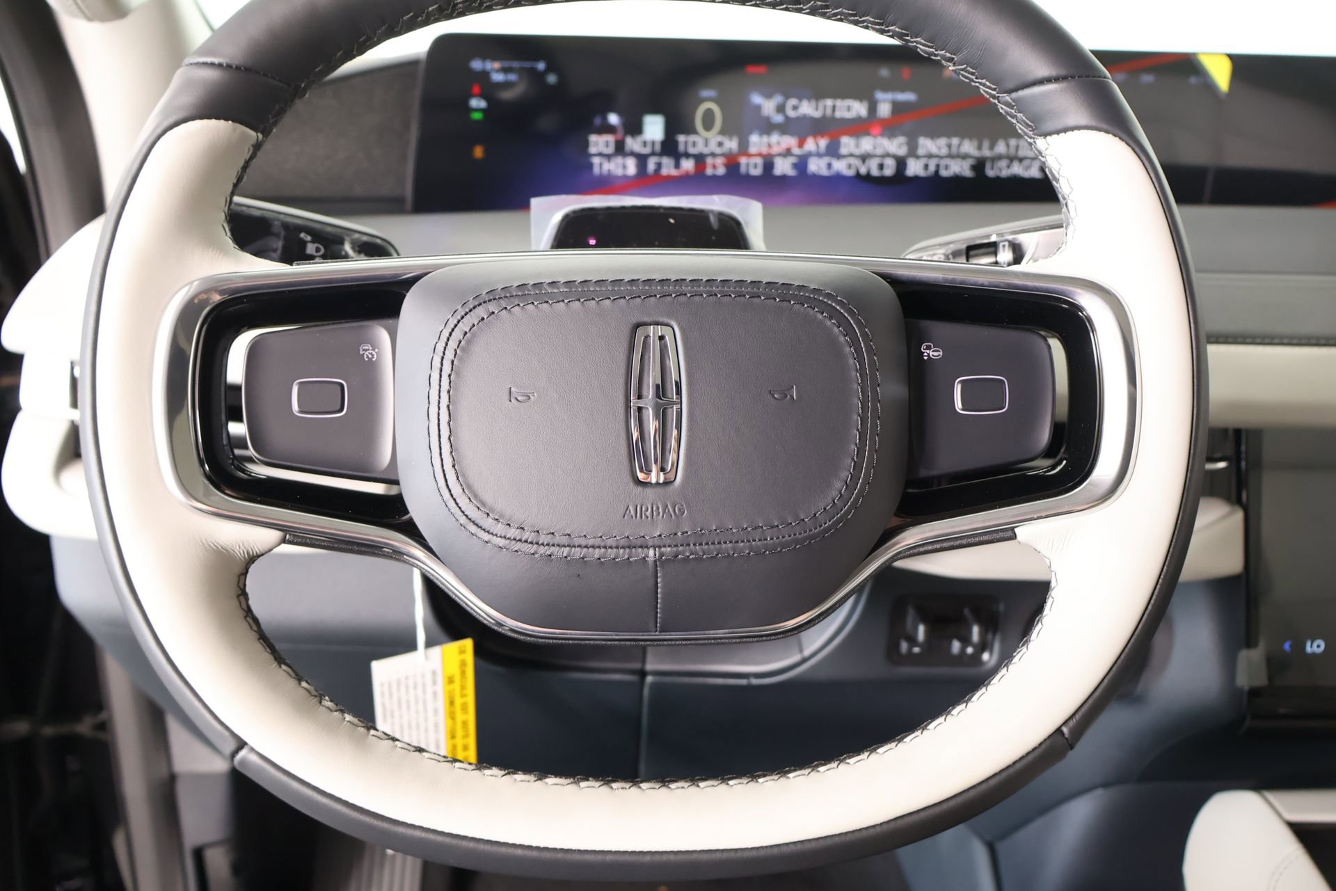 New 2026 Lincoln Navigator Reserve AWD/4WD image 3
