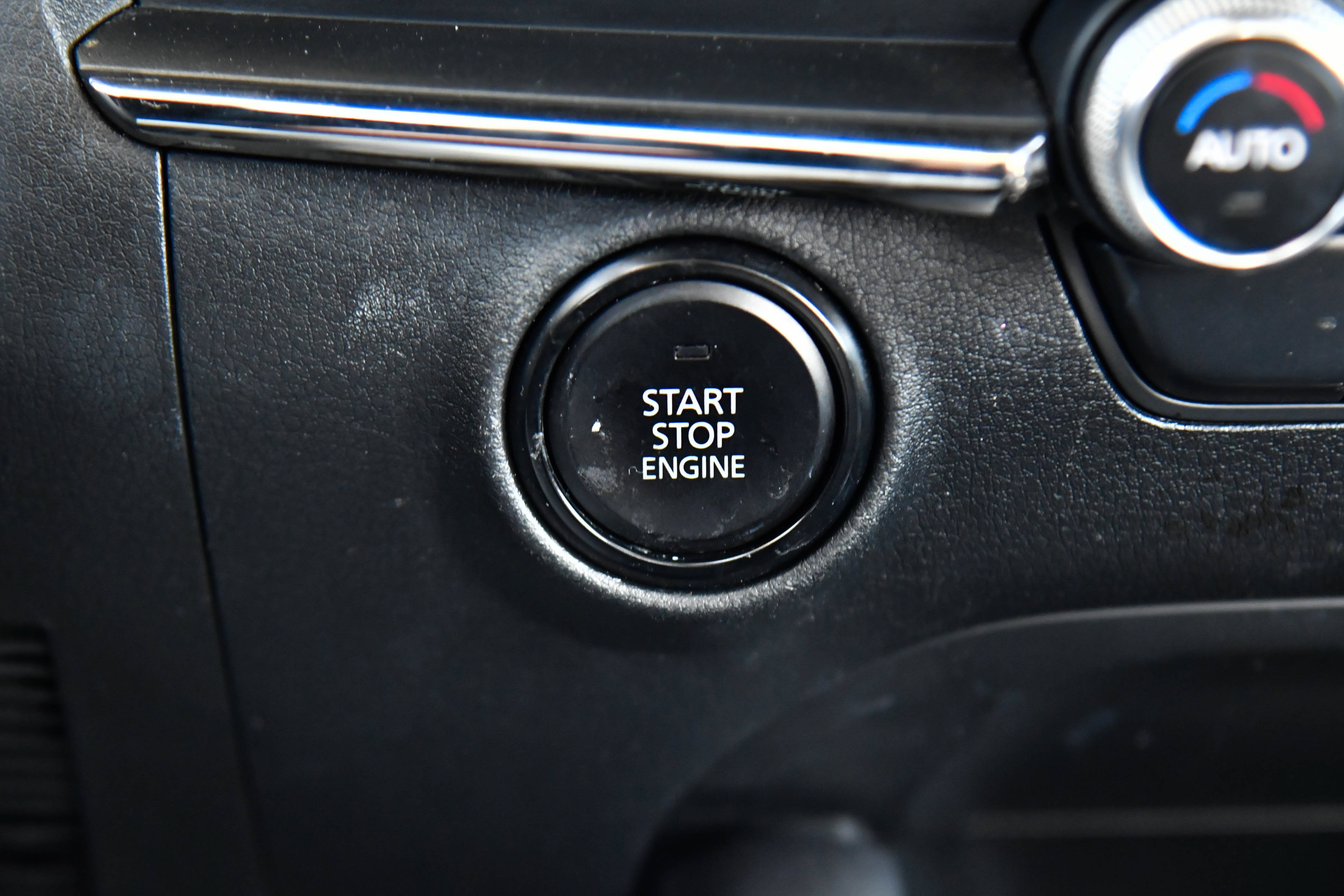 Used 2024 MAZDA MAZDA3 s FWD image 25