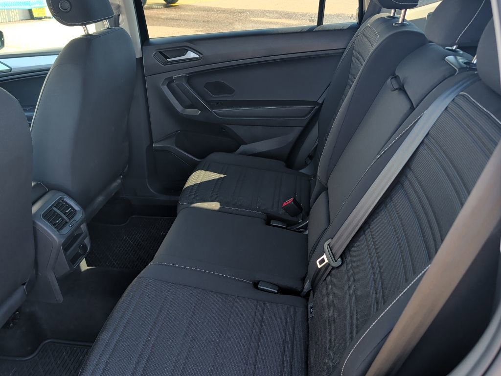 Used 2024 Volkswagen Tiguan S image 9