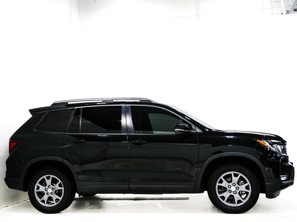 Used 2025 Honda Passport TrailSport image 5