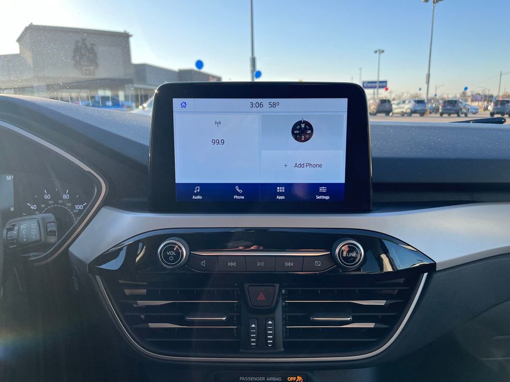 Used 2022 Ford Escape SE image 23