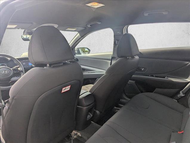 Certified 2025 Hyundai Elantra SEL image 20