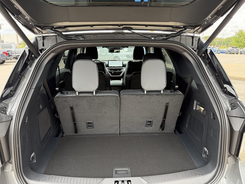New 2027 Ford Explorer ST-Line w/ Premium Package AWD/4WD image 16