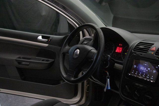 Used 2008 Volkswagen Rabbit S image 13