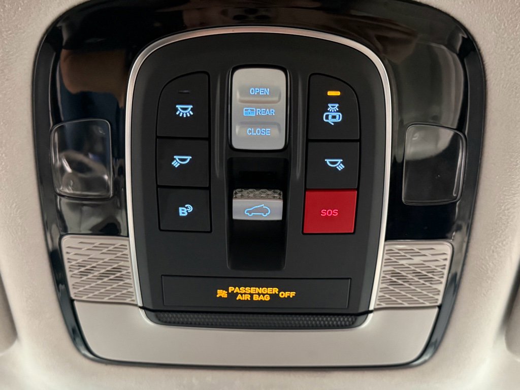 Used 2024 Hyundai Palisade Calligraphy image 28