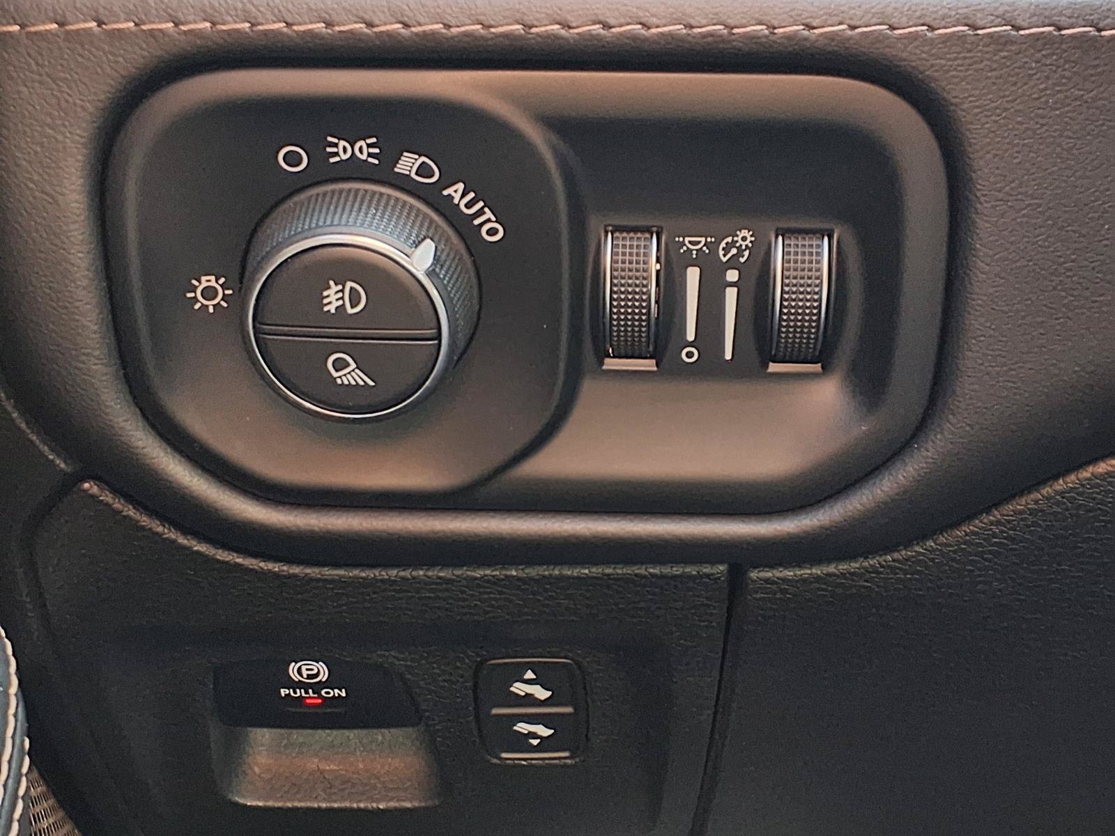 Used 2024 RAM 1500 TRX AWD/4WD image 23