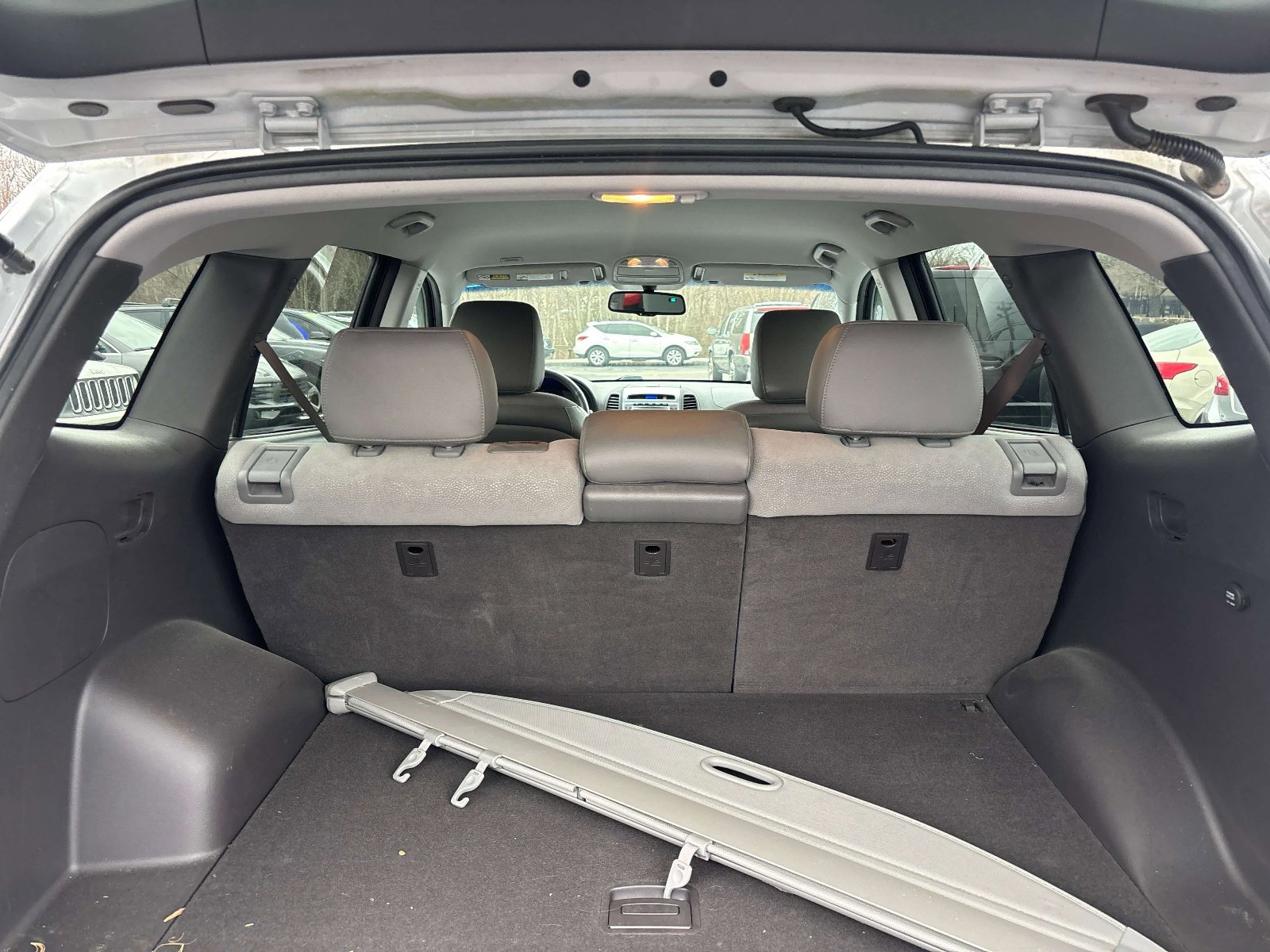 Used 2011 Hyundai Santa Fe SE image 15