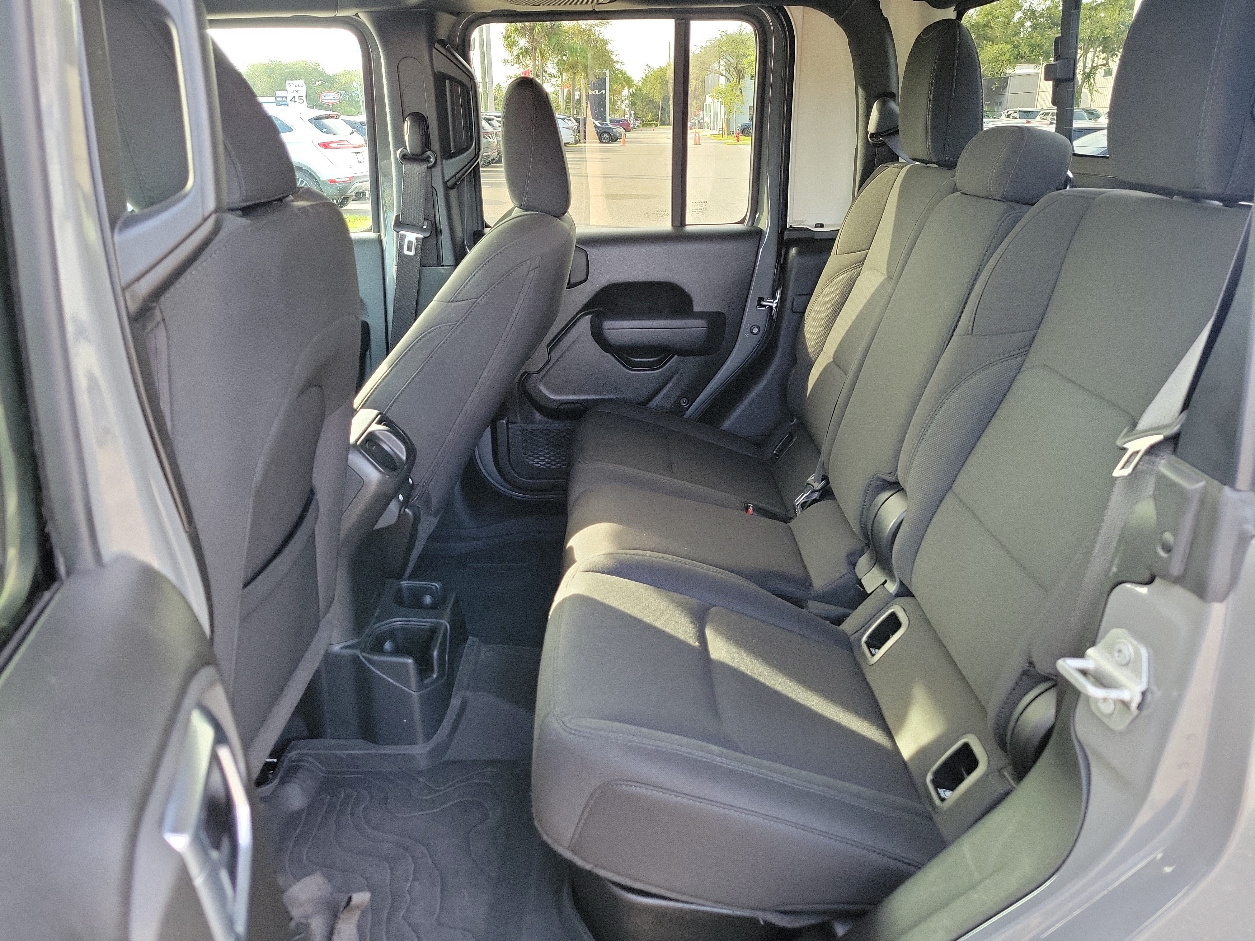 Used 2022 Jeep Gladiator Sport AWD/4WD image 14