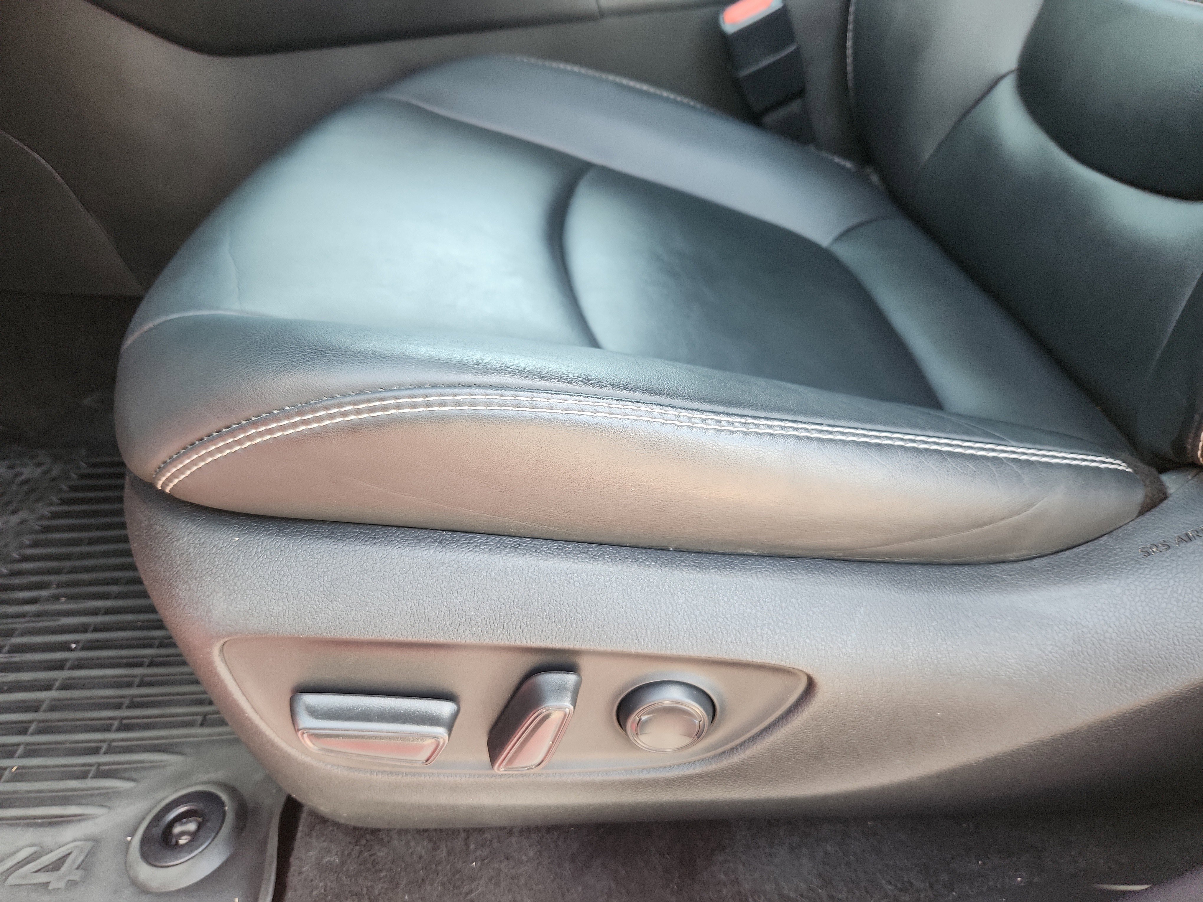 Used 2024 Toyota RAV4 XLE Premium FWD image 10