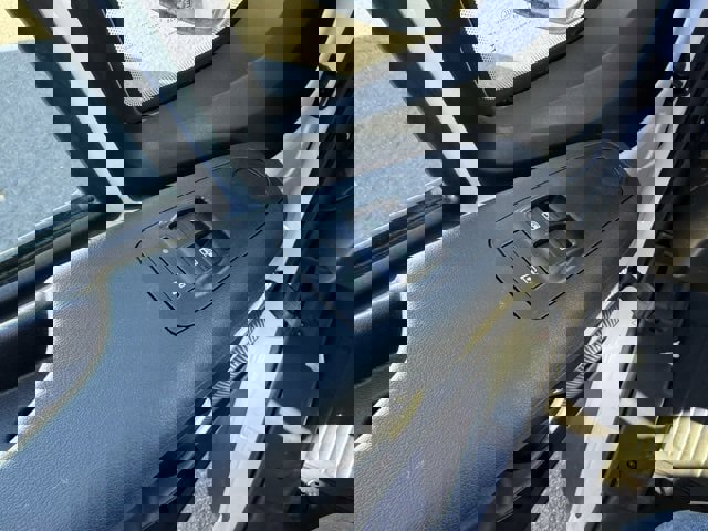 Used 2025 RAM ProMaster 2500 w/ Storage Group image 24