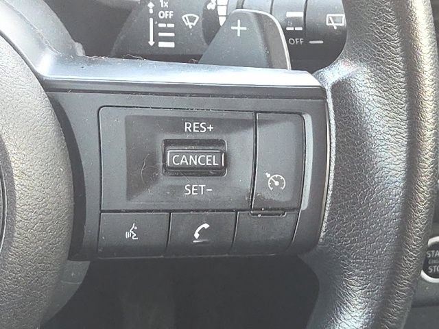 Used 2023 Nissan Rogue S AWD/4WD image 32