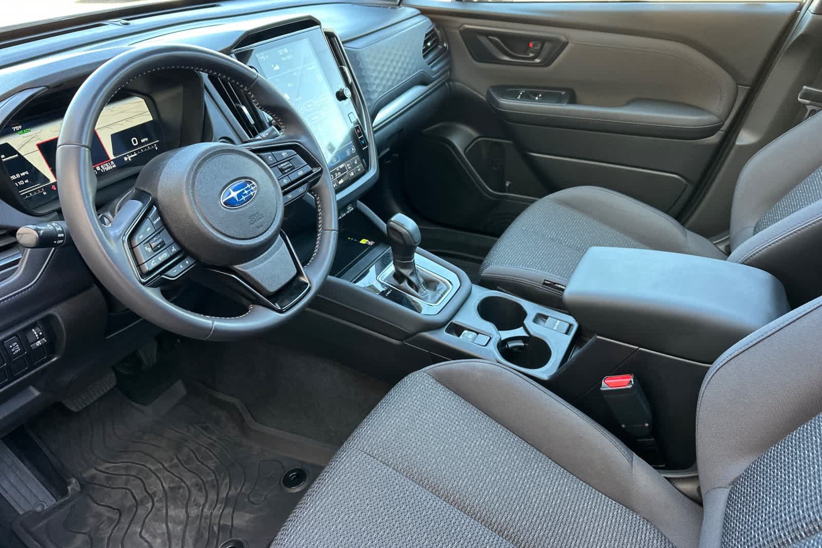 Used 2025 Subaru Forester Premium AWD/4WD image 9