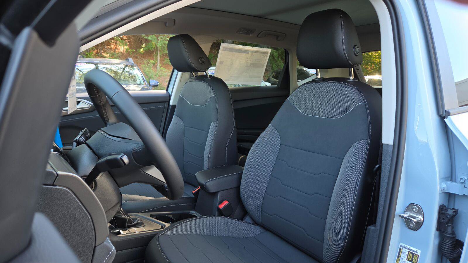 New 2027 Volkswagen Taos SE FWD image 22