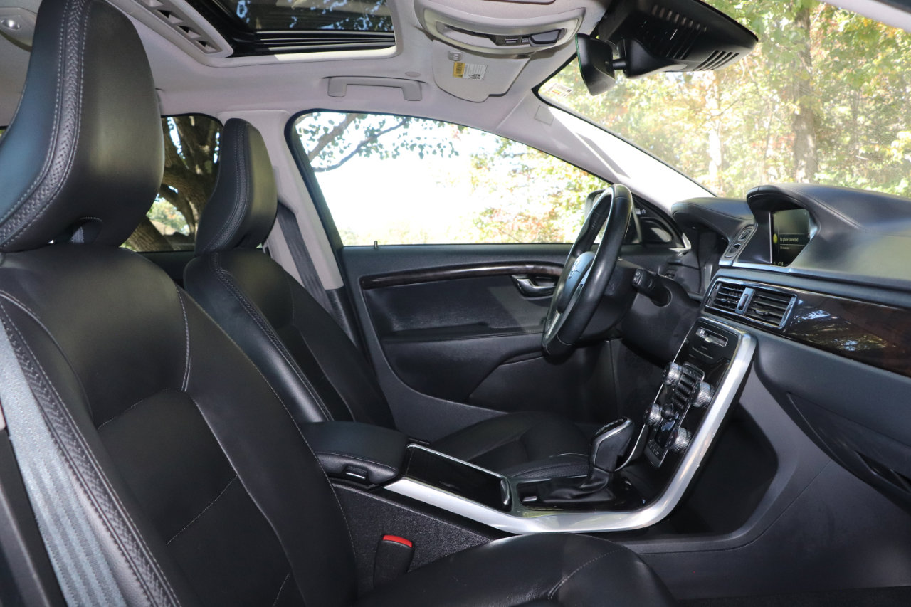 Used 2016 Volvo XC70 T5 Platinum w/ Climate Package image 34
