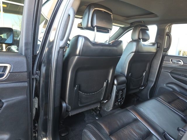Used 2016 Jeep Grand Cherokee Limited AWD/4WD image 18