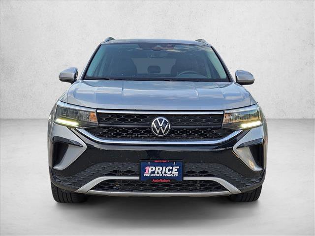 Used 2023 Volkswagen Taos SE w/ Panoramic Sunroof Package FWD video 2