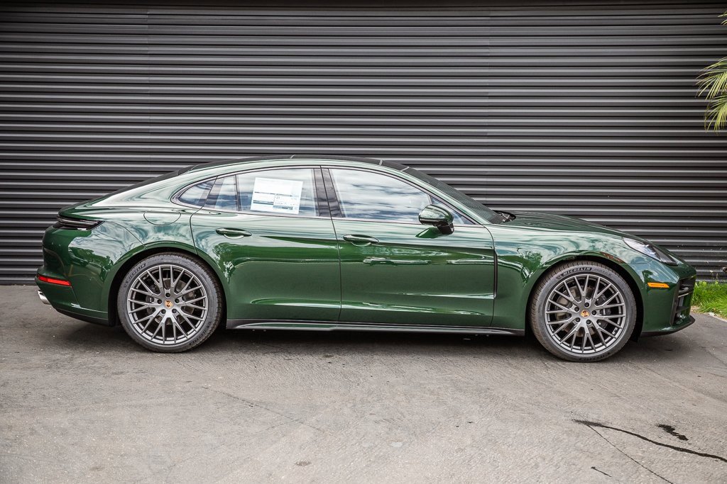 Used 2025 Porsche Panamera 4 image 10