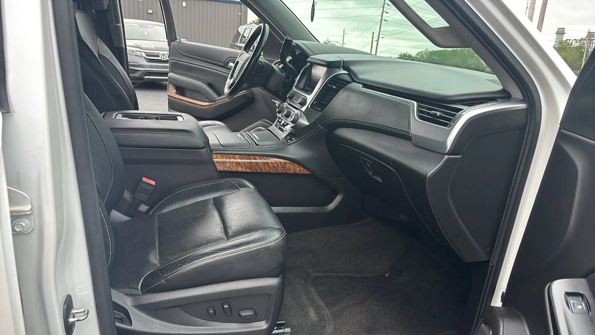 Used 2017 Chevrolet Tahoe Premier RWD image 26