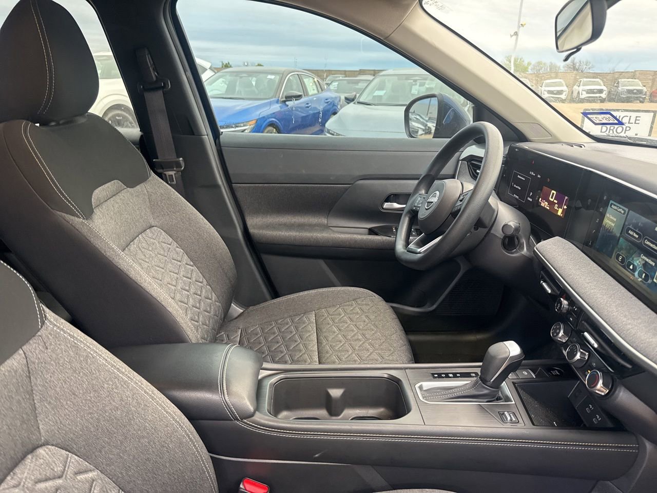 Certified 2025 Nissan Kicks SV image 24