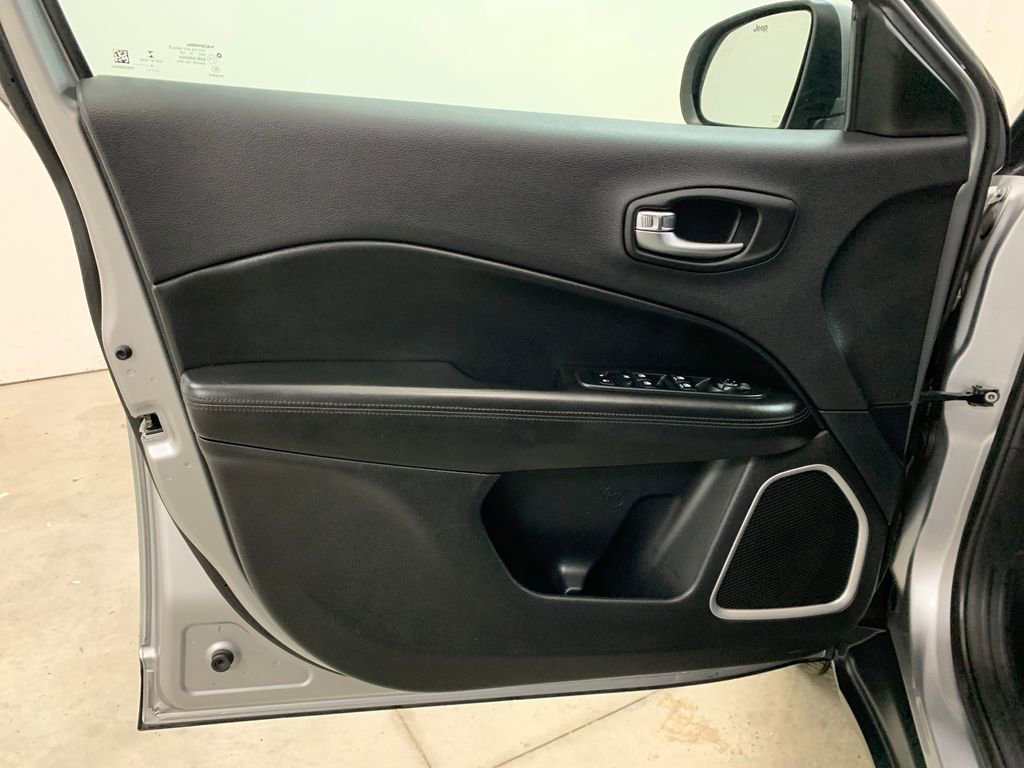 Used 2019 Jeep Compass Altitude image 6