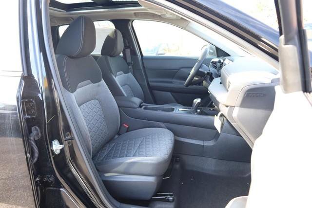 New 2026 Nissan Kicks SV w/ SV Premium Package image 25