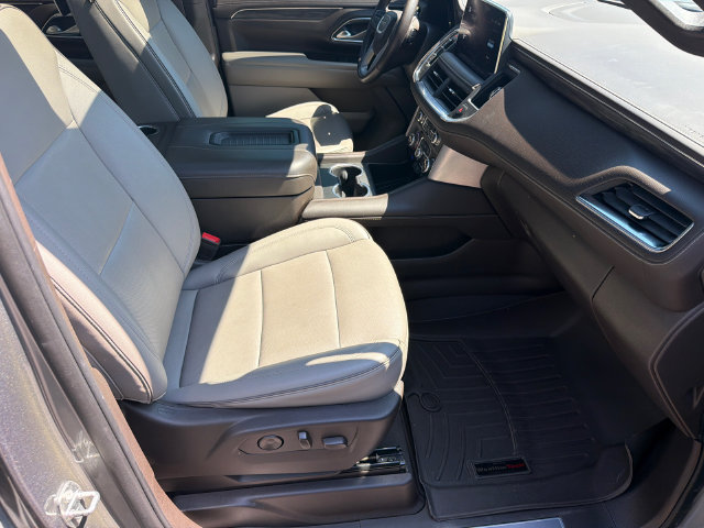 Used 2022 GMC Yukon XL SLT w/ SLT Premium Package RWD image 15