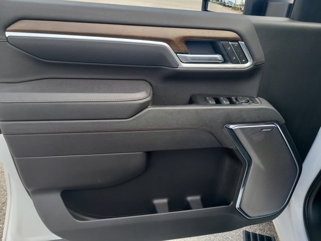 Used 2025 Chevrolet Silverado 3500 High Country w/ Technology Package AWD/4WD image 16