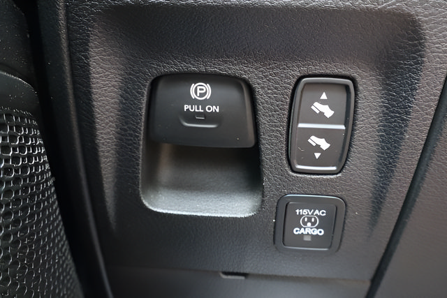 Used 2025 RAM 1500 Big Horn AWD/4WD image 36
