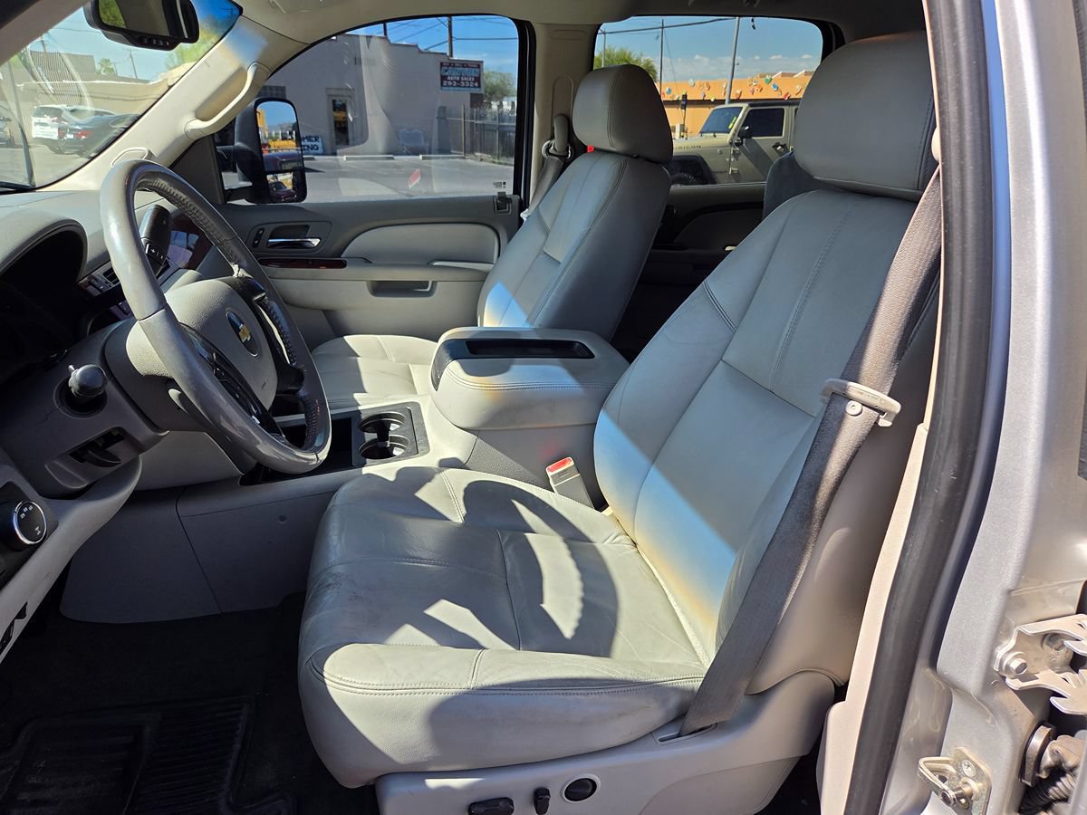 Used 2011 Chevrolet Silverado 3500 LTZ w/ LTZ Plus Package AWD/4WD image 14