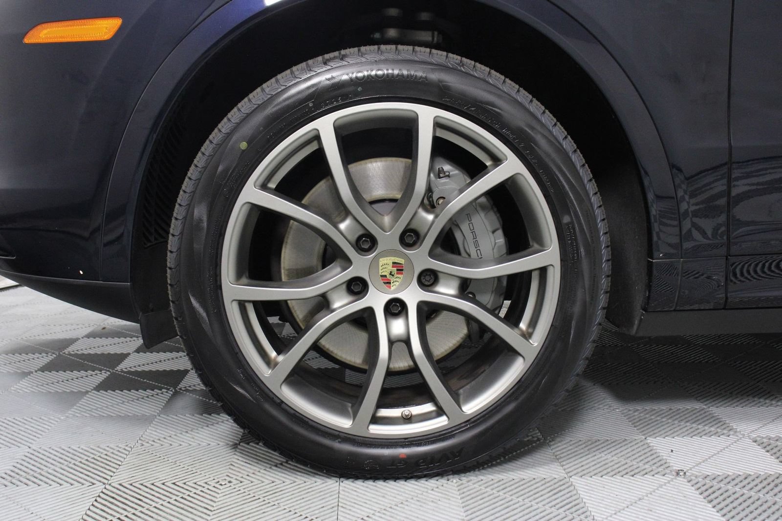 Certified 2023 Porsche Cayenne S AWD/4WD image 30