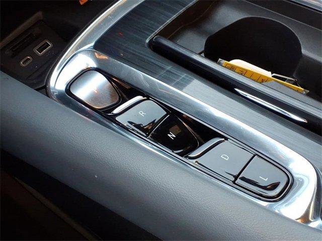 Used 2023 Buick Enclave Essence image 15