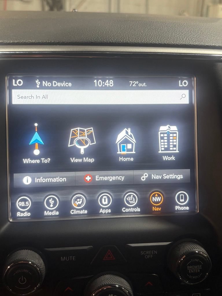 Used 2018 Jeep Grand Cherokee Limited AWD/4WD image 15