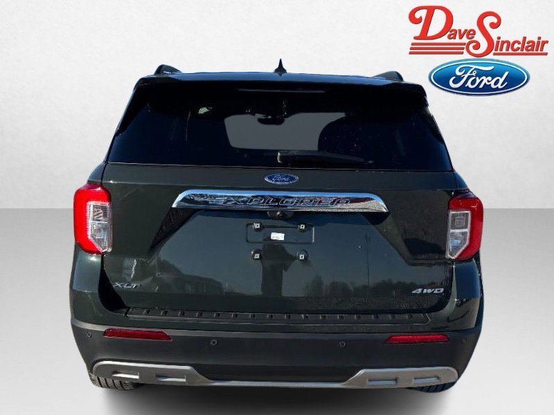 Used 2023 Ford Explorer XLT w/ Equipment Group 202A image 8