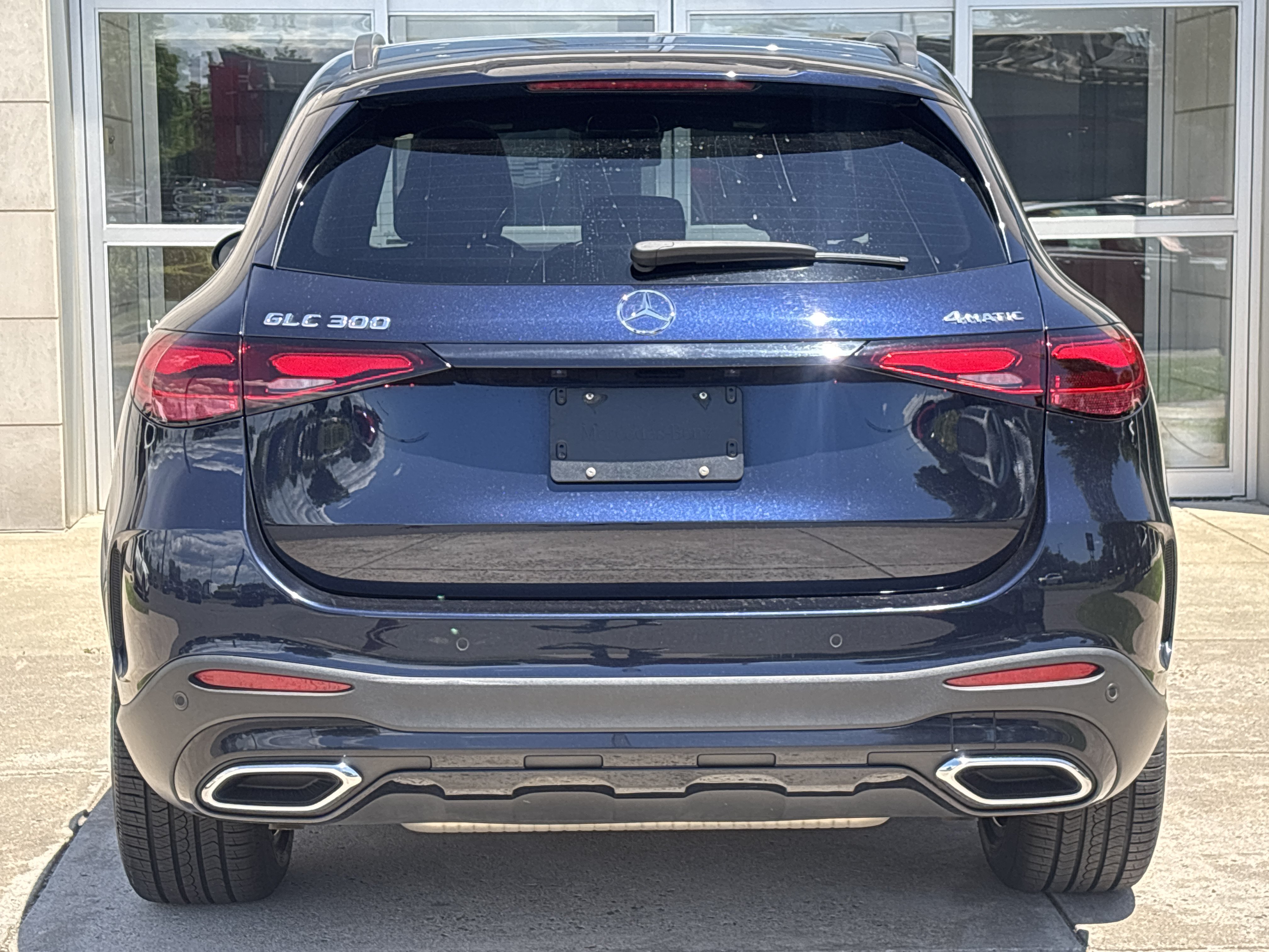 Used 2023 Mercedes-Benz GLC 300 4MATIC image 7
