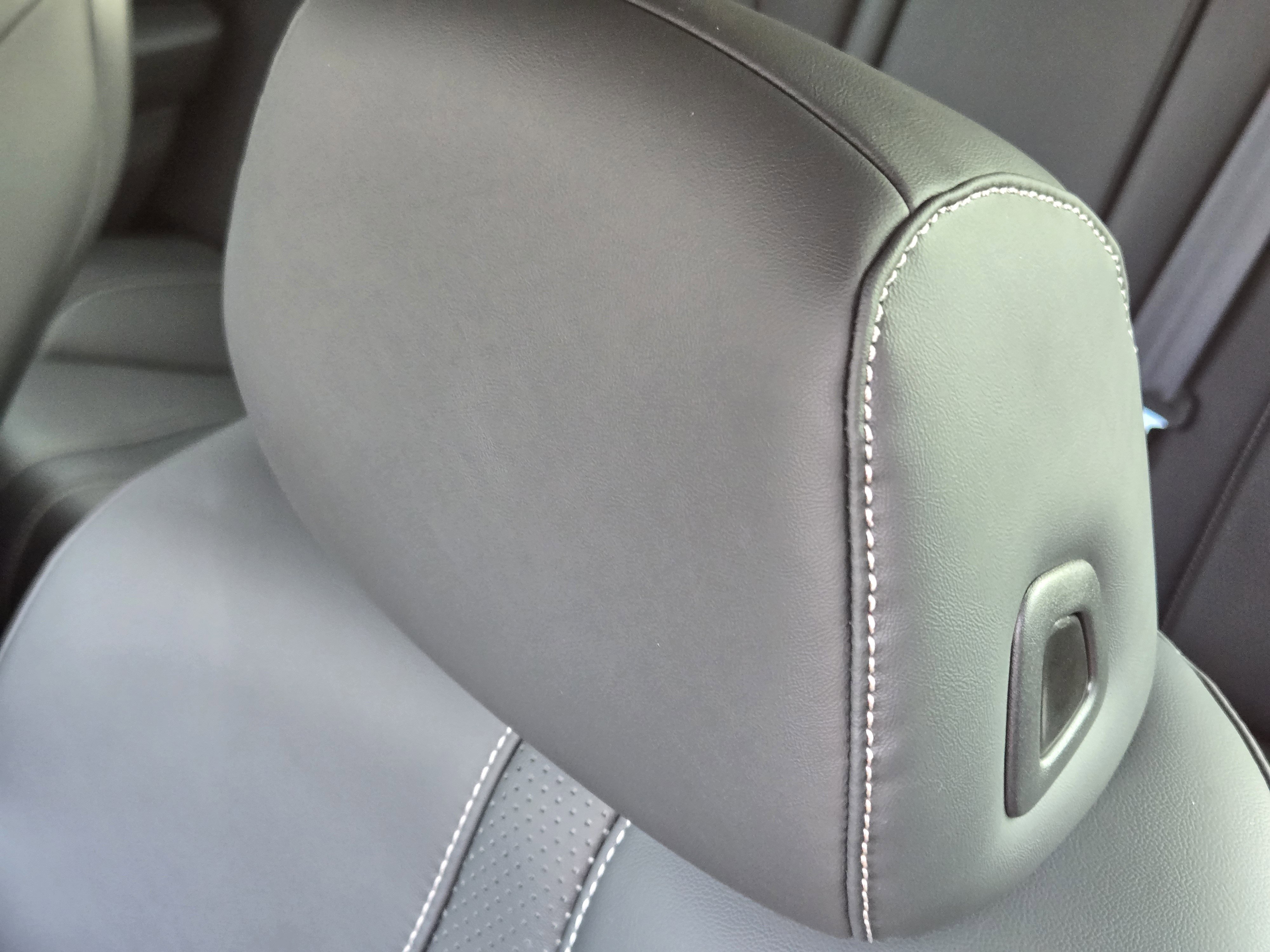 Certified 2025 Acura TLX w/ Technology Package image 15