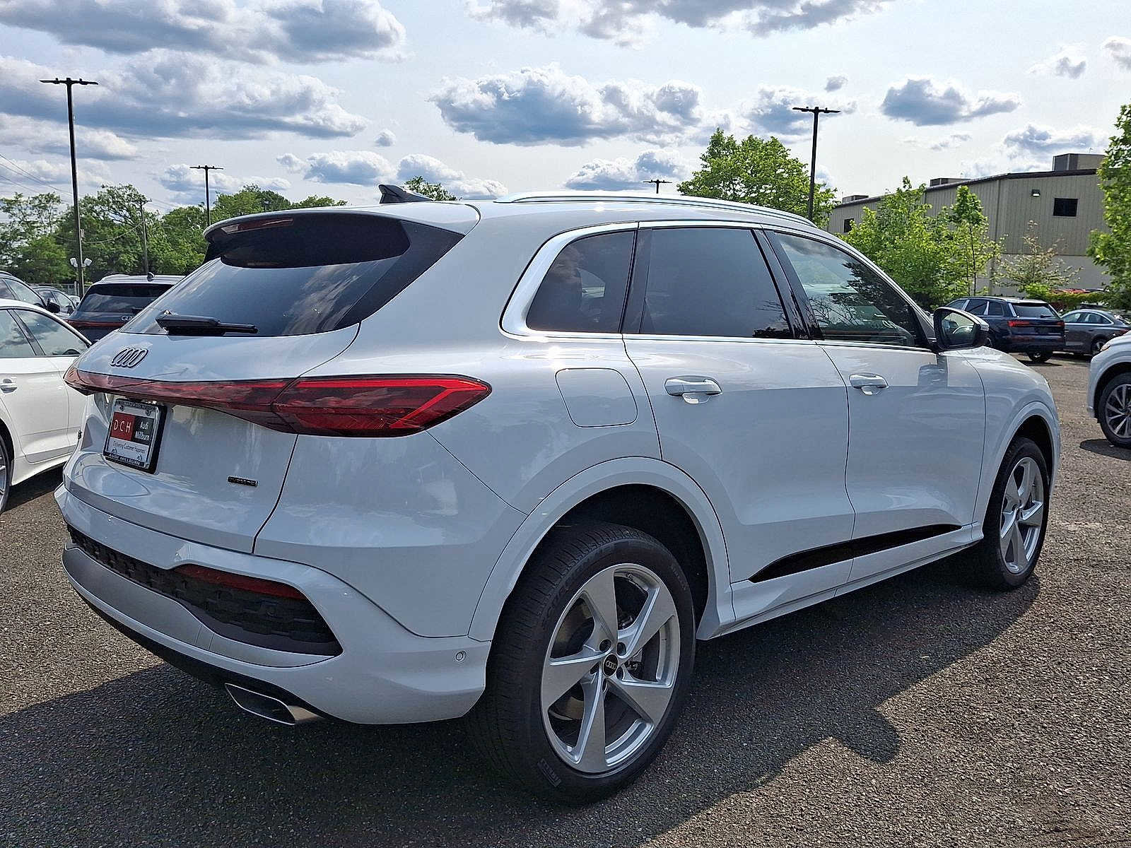 New 2025 Audi Q5 Premium Plus image 12