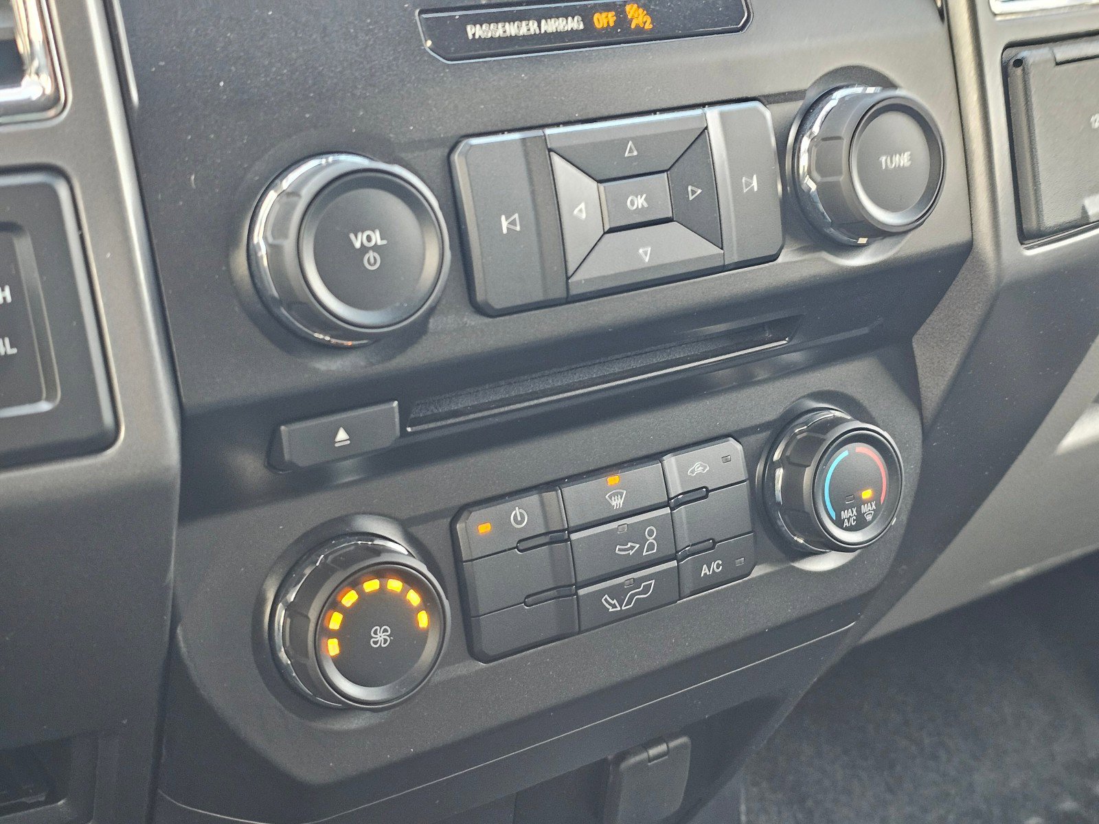 Used 2016 Ford F150 XLT image 37